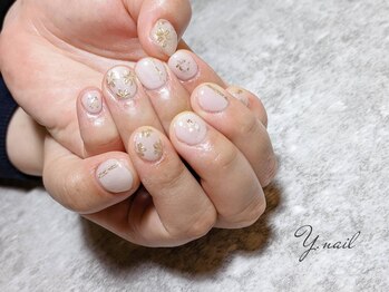 ワイネイル(Y.nail)/ホワイト×ゴールドフラワー