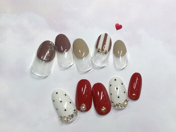 フェリシアネイル(FERECIA nail)/上:¥7980/下:¥9980