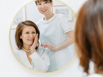 シア(sia)の写真/【水光DEEPピールトリートメント 初回¥13,200!】話題の”芸能人ピーリング”で明るく透明感のある肌へ☆