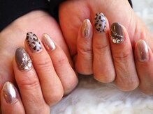 ネイルズ ヴィヴィアン(Nail's Vivienne)/アニマル柄