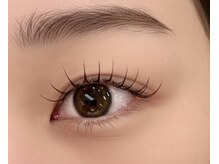 ユラ(Yura)の雰囲気（フラットラッシュ80～120本のナチュラルな束感マツエク）
