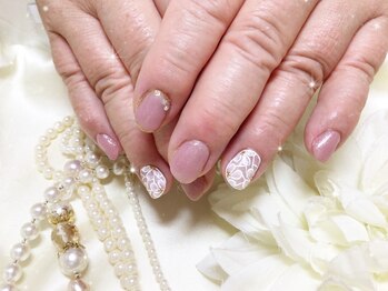 ウィズ フェリーク/レース風ネイル　ピンク