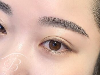 アイブロウドット 渋谷(iBROW.)の写真/シートワックスで古い角質を取り除き、艶肌＆トーンアップ効果も◎1人1人に似合う美眉をご提案いたします♪