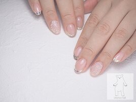 ガラスフレンチ ピクシーネイル