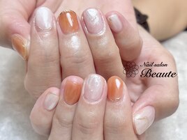 綺麗めニュアンスショートネイル