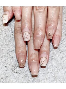ラグネル(Luxnal)/大理石ネイル