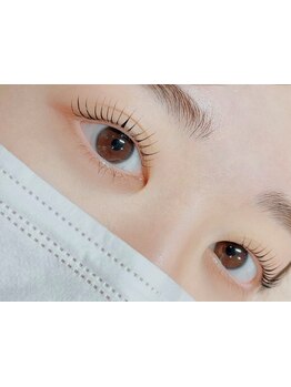 ナチュラル上品な目元にしたい