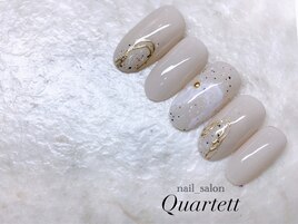 【ホワイト×ニュアンス】