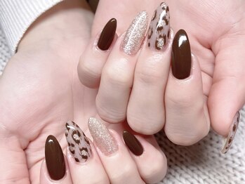 アリスリー 千葉駅前店(Arisly)の写真/選べる定額ネイル【シンプル系￥5200/プチアート系￥6300/トレンドデザイン系￥6600】デザイン300種類以上