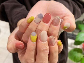 ネイルズ ララ(nails Lala)/カラフルネイル。