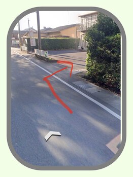 ルナルナ(RUNA RUNA)/右の建物へ～