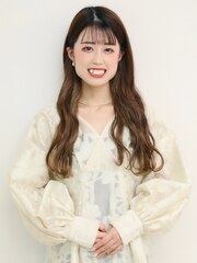 大槻文香(ネイル主任　アイデザイナー)