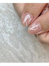 マグノリア(Magnolia)/手描きハートネイル