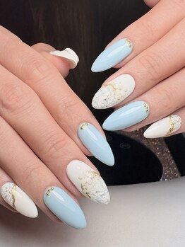 エイナネイル(einanail)/チェックデザイン+美形フォルム