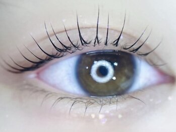 トゥワラス ポルテ(Trois Porte)の写真/【メンズも大歓迎☆】初めてのラッシュリフトにもぴったり☆お目元に合わせたデザインをご提案します♪