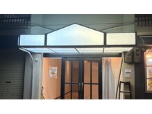 ドライヘッドスパ専門店＆ボディ　ほぼひつじ　阪急塚口店の雰囲気（夜はこれから装飾して行きます！）