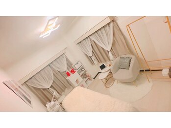 天使の艶肌 武蔵小杉店/リラクゼーションは違う照明で♪