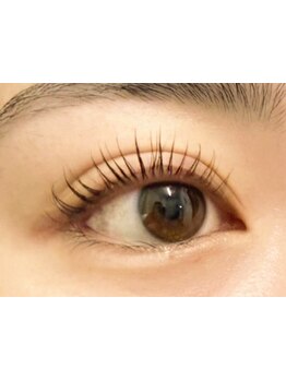 ナチュラル上品な目元にしたい