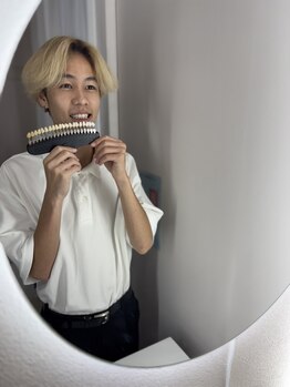 ミライホワイトニング(MIRAI WHITENING)の写真/就活・営業・恋愛。印象で損してない?今や“歯の白さ”も男の武器。短時間で清潔感と印象を引き上げる。