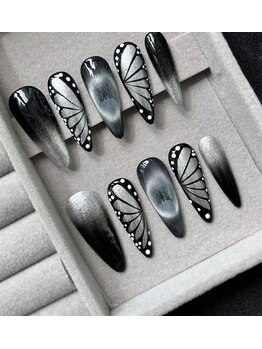 ユリナリタ(YuRi Narita)/