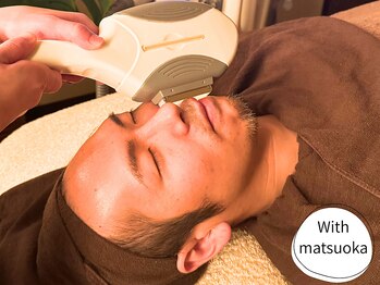 ウィズマツオカ 菊池本店の写真/メンズ特有の濃い毛に特化した熊本初導入の脱毛機導入!男性もツルスベモテ肌GET!【鼻下ｏｒあご1回¥500】