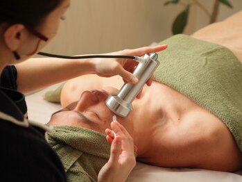 ソルニス(Solnis.)の写真/【メンズ予約殺到中！】針を使わない脂肪分解でメンズも垢抜け・好感度UP！小顔で見た目も爽やか好印象★