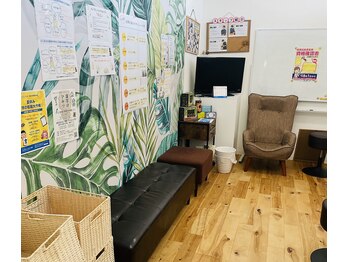 ユニラボ 多度津(Uni-LABO)/広い待合室☆