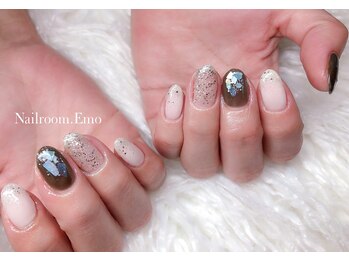 エモ(emo)/ニュアンスネイル