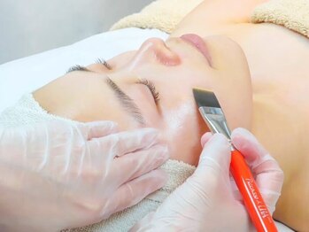 クレア(CREA)の写真/韓国で大人気の最新ピーリング「ララピール」導入★剥離なし！肌の負担少なく敏感肌の方にも◎つるん肌に♪