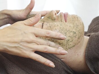 レブ(rev)/ ハーブピーリングREVI