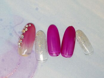 ネイルライフ(NailLife)/8月ピンクグラデストーン