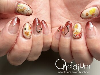 オンシジューム(Oncidium)/もみじネイル