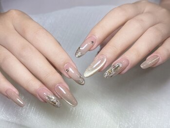 風のテラス 錦糸町店の写真/長さ出し一本からOK♪折れてしまった爪の補強も対応◎美しいフォルムでスラッとのびる指先を演出します♪