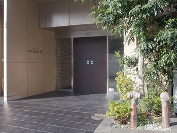 オムアイ 新栄(eom eye)/