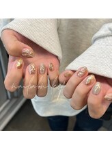 リーフ(Leaf)/ブラウンのニュアンスデザイン♪