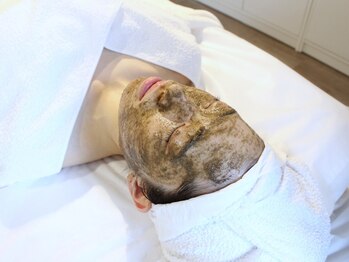 エヌボーテ(n beaute)の写真/お肌の変化を実感◎人気No.1のエルモサで【肌質改善×肌育】を叶え肌悩みに寄り添います。敏感肌の方にも◎