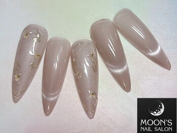 ムーンズ(Moon's)/