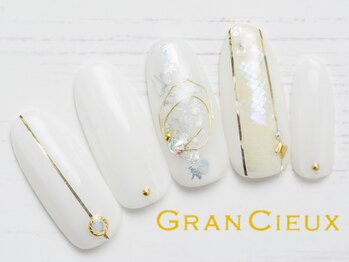 クアトログランシュ 青葉台(QUATRO×GranCieux)/ホワイトワイヤーネイル/7500円