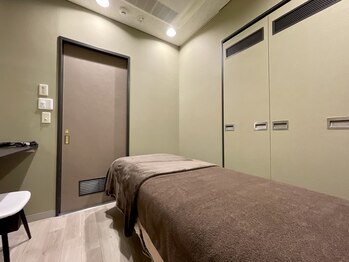 ヴィヴィー(vivie)/小顔矯正・ヘッドスパ・毛穴ケア