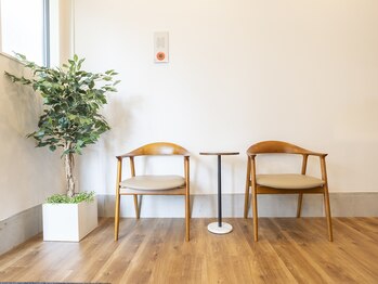 コリトッテ 大船店/待合スペース