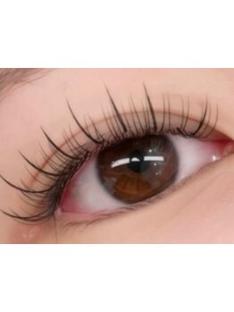 ナチュラル上品な目元にしたい