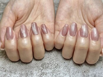 エム(m)の写真/自爪を削らないパラジェル×こだわりのケアで理想の指先へ導きます♪ドライケアやウォーターケアで美爪に＊