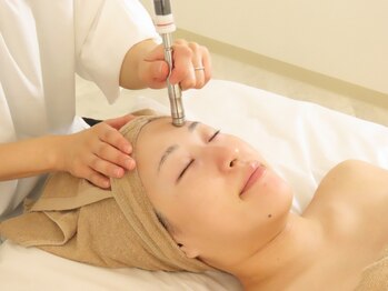 エヌミー(N me)の写真/【“隠す肌”ではなく“魅せる肌”へ】40代～の大人女性に人気★年齢を重ねるごとに出てくる肌悩みを改善
