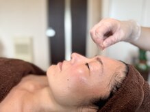 髪顔体/幹細胞美容液塗布