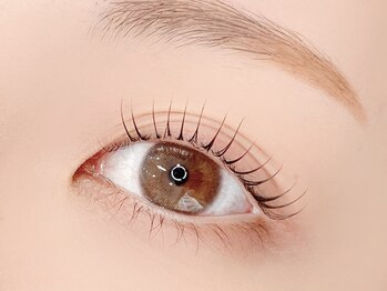 アンダーフェリス ビマユ(UNDER feliz×BIMAYU)の写真/【口コミ高評価人気店】ケア成分W配合＆モチ◎ダメージレス≪ミラノスタイルスラッシュリフト≫が大好評♪