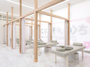 さくらメディネス整骨院 JR尼崎院/広々した半個室