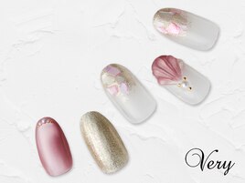 涼しげなシェルネイル