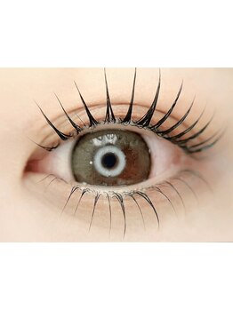 ナチュラル上品な目元にしたい