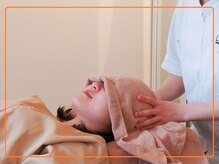 セラピストがご要望（肩こり・腰痛など）に沿って施術いたします