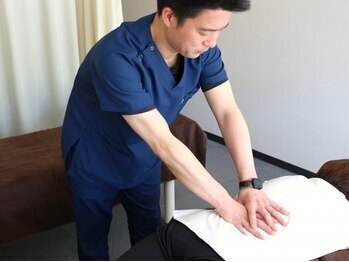 第2まえだ鍼灸整骨院の写真/施術歴20年以上のスタッフが痛みの原因に徹底アプローチ。身体の悩みはぜひ当院へ!